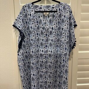 Tuckernuck Blue and White Paisley Coverup sized XL/XXL